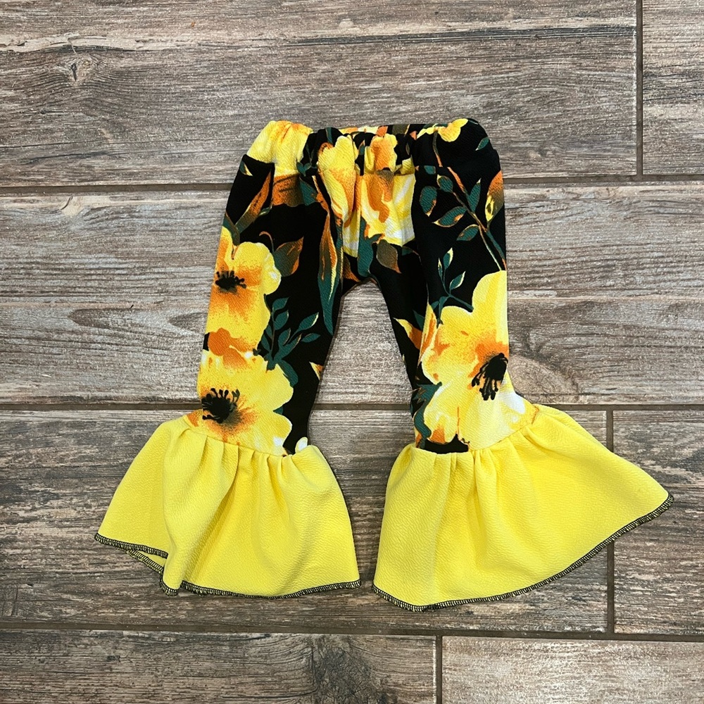 Little Southern Swag Bells, size 6-12 months. Excellent condition.